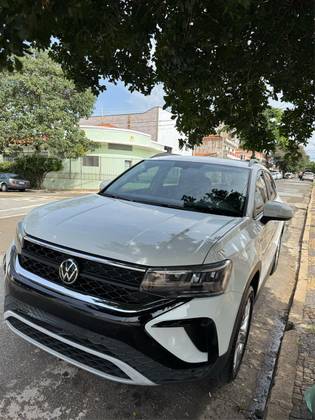 VOLKSWAGEN TAOS 1.4 250 TSI TOTAL FLEX COMFORTLINE AUTOMÁTICO